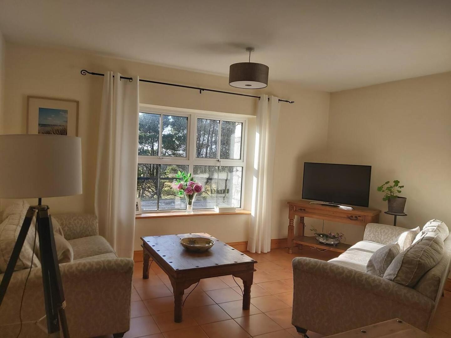 Shanakeever Farm - 2 Bedroom Apartment 클리프덴 외부 사진