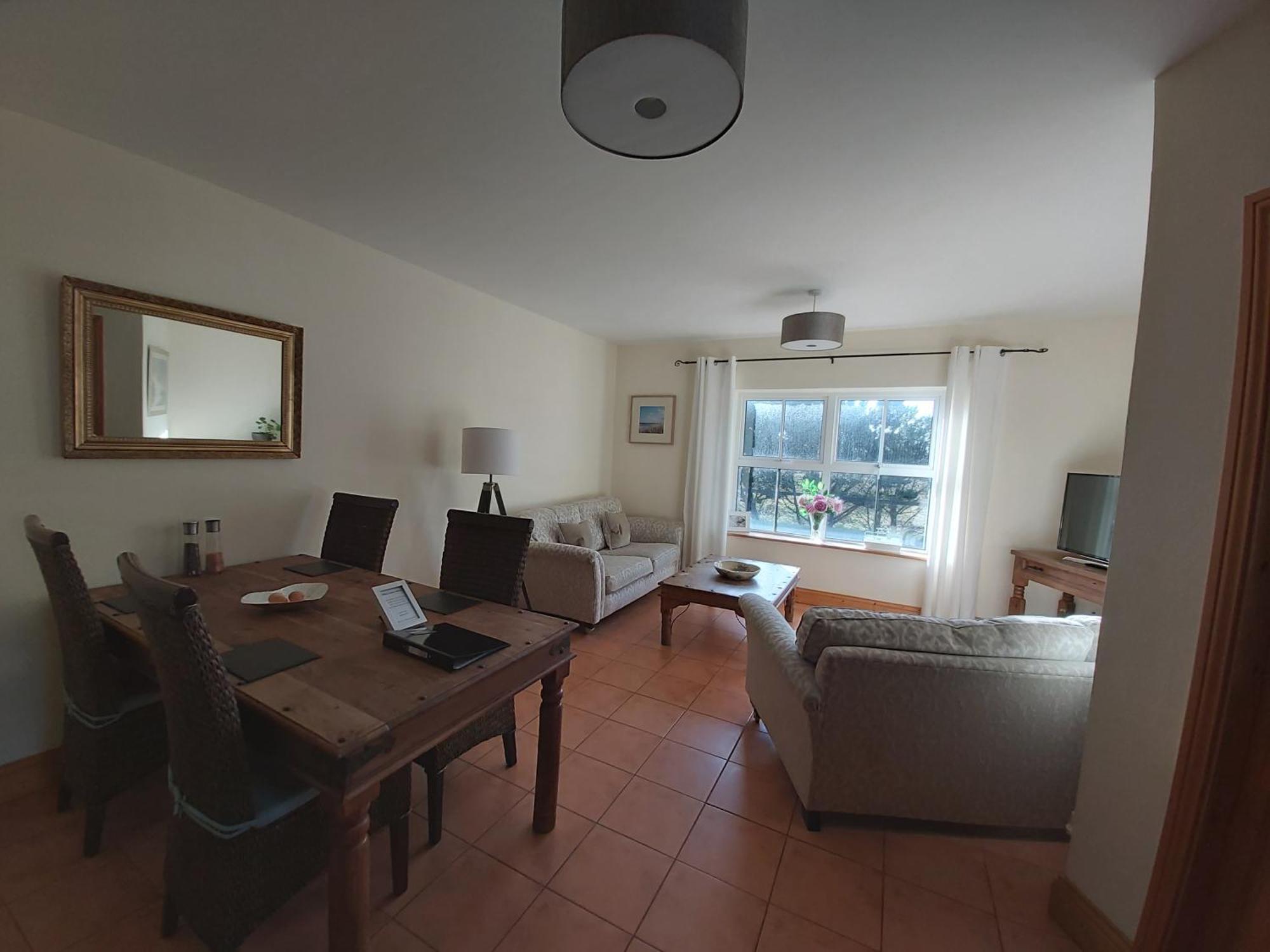 Shanakeever Farm - 2 Bedroom Apartment 클리프덴 객실 사진