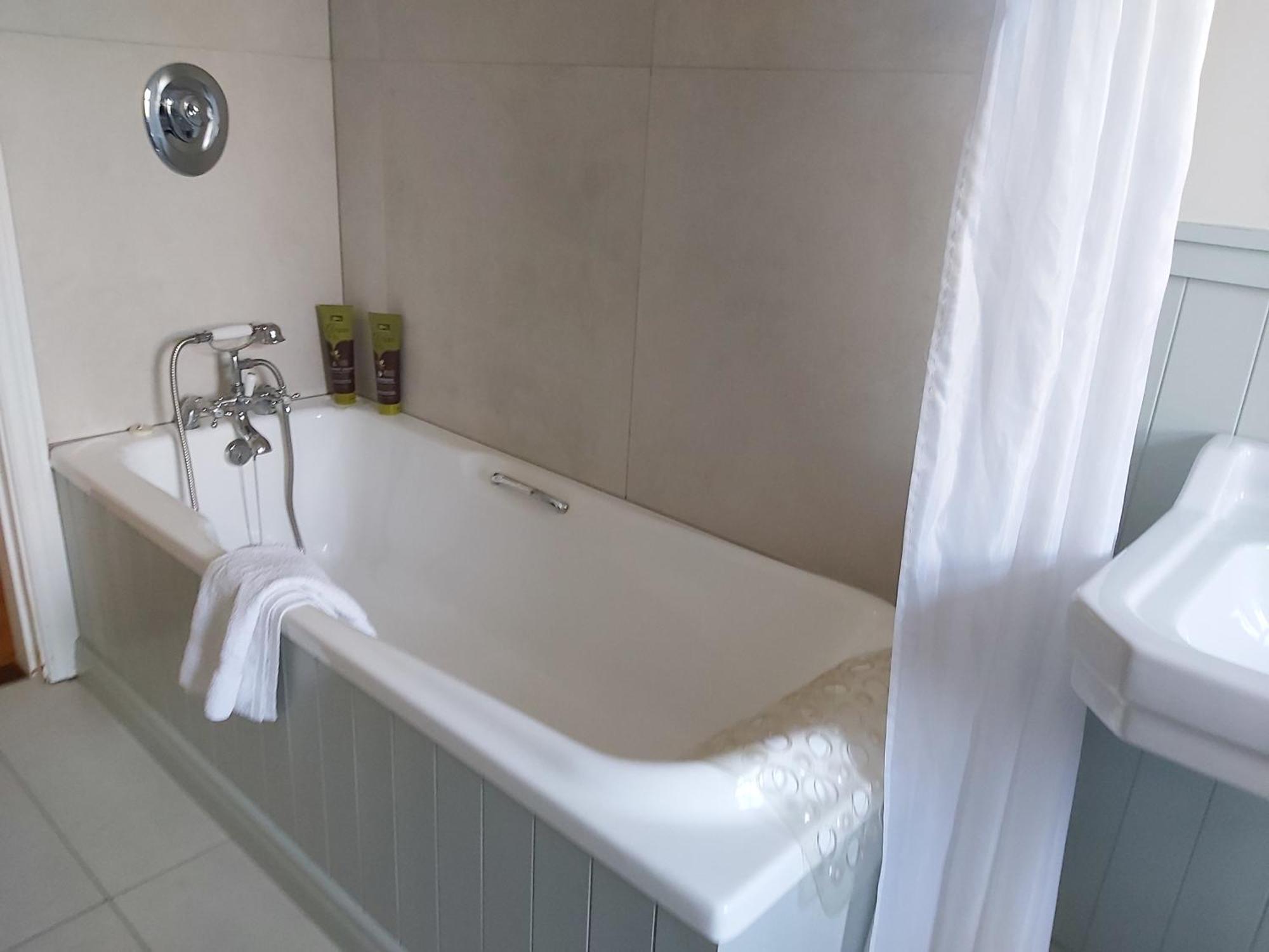Shanakeever Farm - 2 Bedroom Apartment 클리프덴 객실 사진